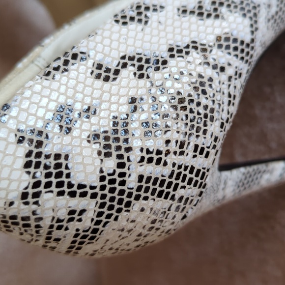 Charlotte Russe Snakeskin Fishnet Pattern Heels 9 Black White - Picture 2 of 12